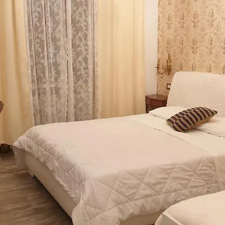 Romeo & Juliet Non-hotel *
