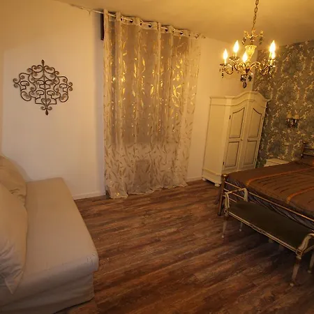 Romeo & Juliet Non-hotel Pensión *