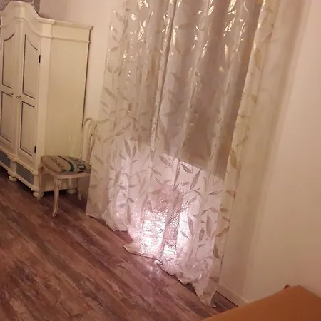 Romeo & Juliet Non-hotel