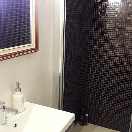 Romeo & Juliet Non-hotel Guest house