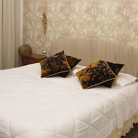 Romeo & Juliet Non-hotel Verona