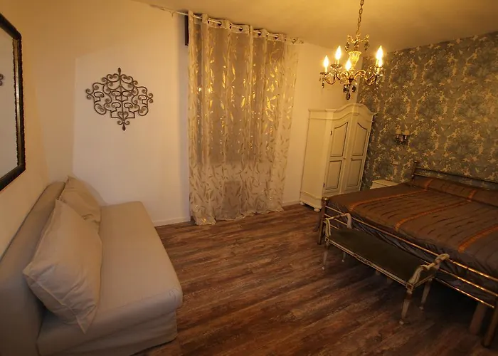 Romeo & Juliet Non-hotel Maison d'hôtes *