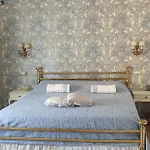 Romeo & Juliet Non-hotel *
