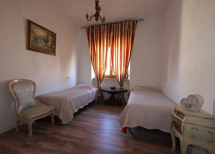 Romeo & Juliet Non-hotel Verona