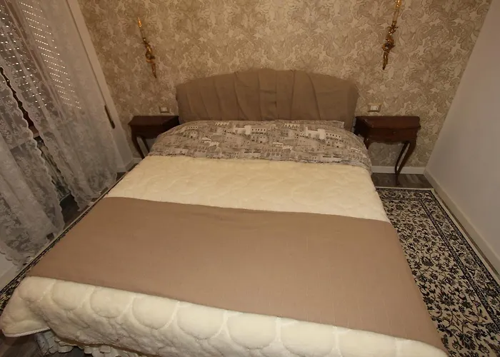 Romeo & Juliet Non-hotel *